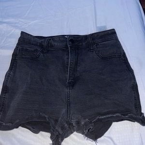 curvy ultra high rise shorts black from hollister in size 29